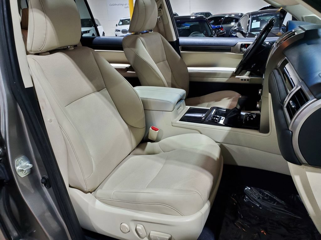 Used 2020 Lexus GX 460 Premium w/ Premium Package AWD/4WD image 14