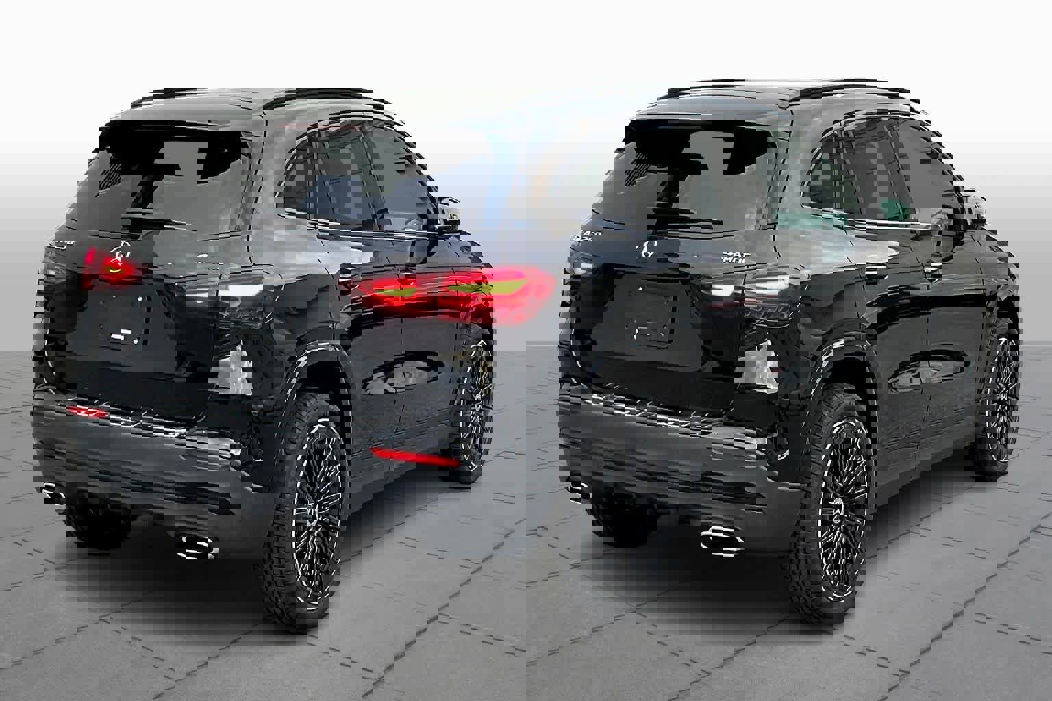 Used 2026 Mercedes-Benz GLA 250 4MATIC image 13