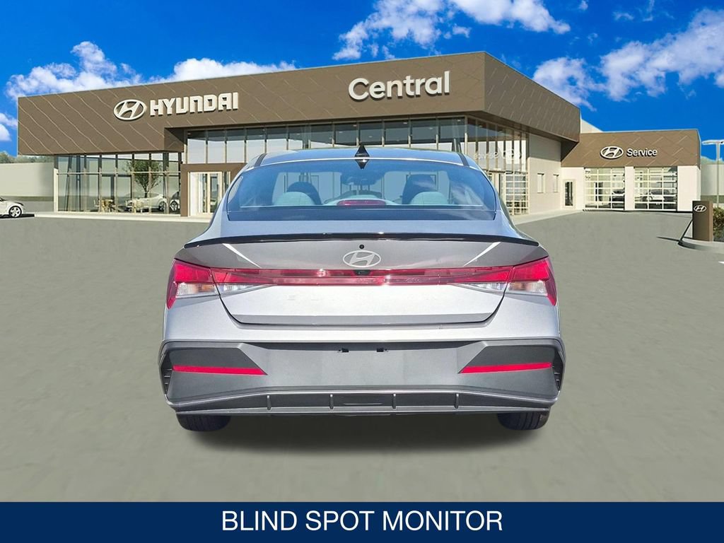Certified 2025 Hyundai Elantra Sport FWD image 7
