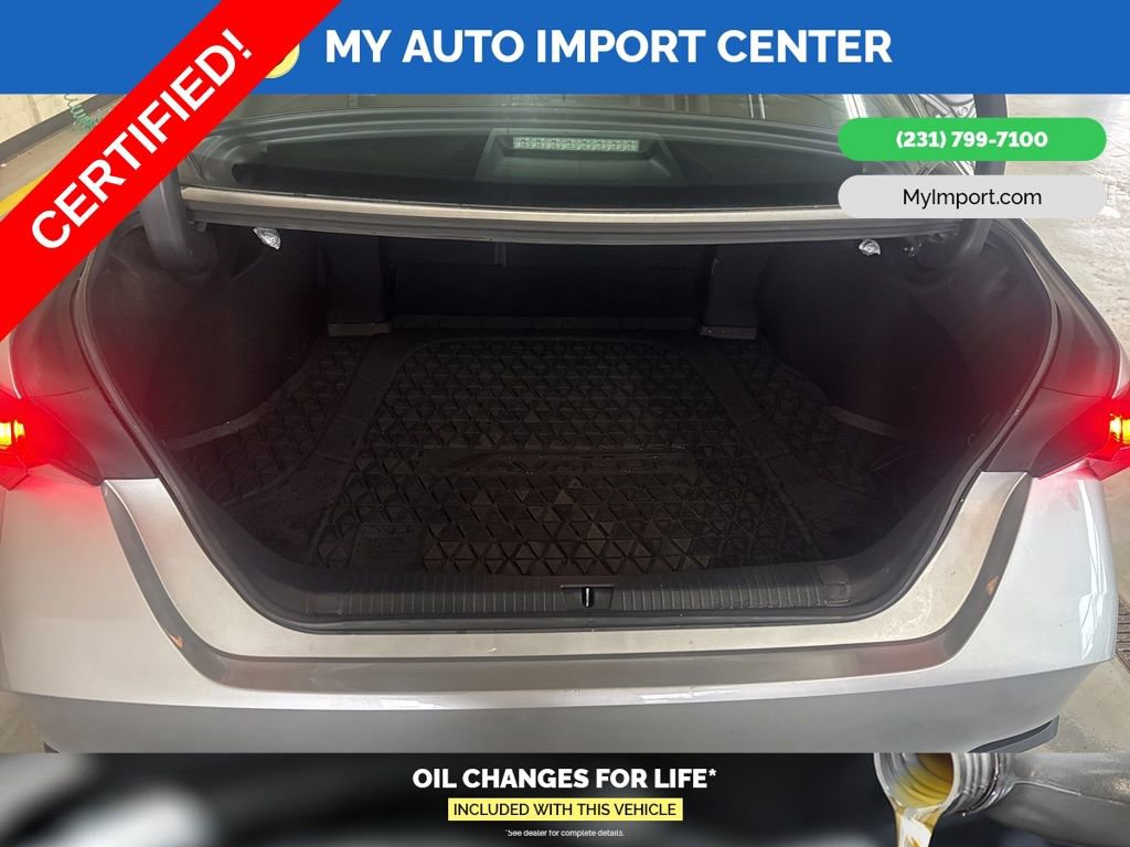 Certified 2021 Toyota Avalon XLE w/ Moonroof Package image 27