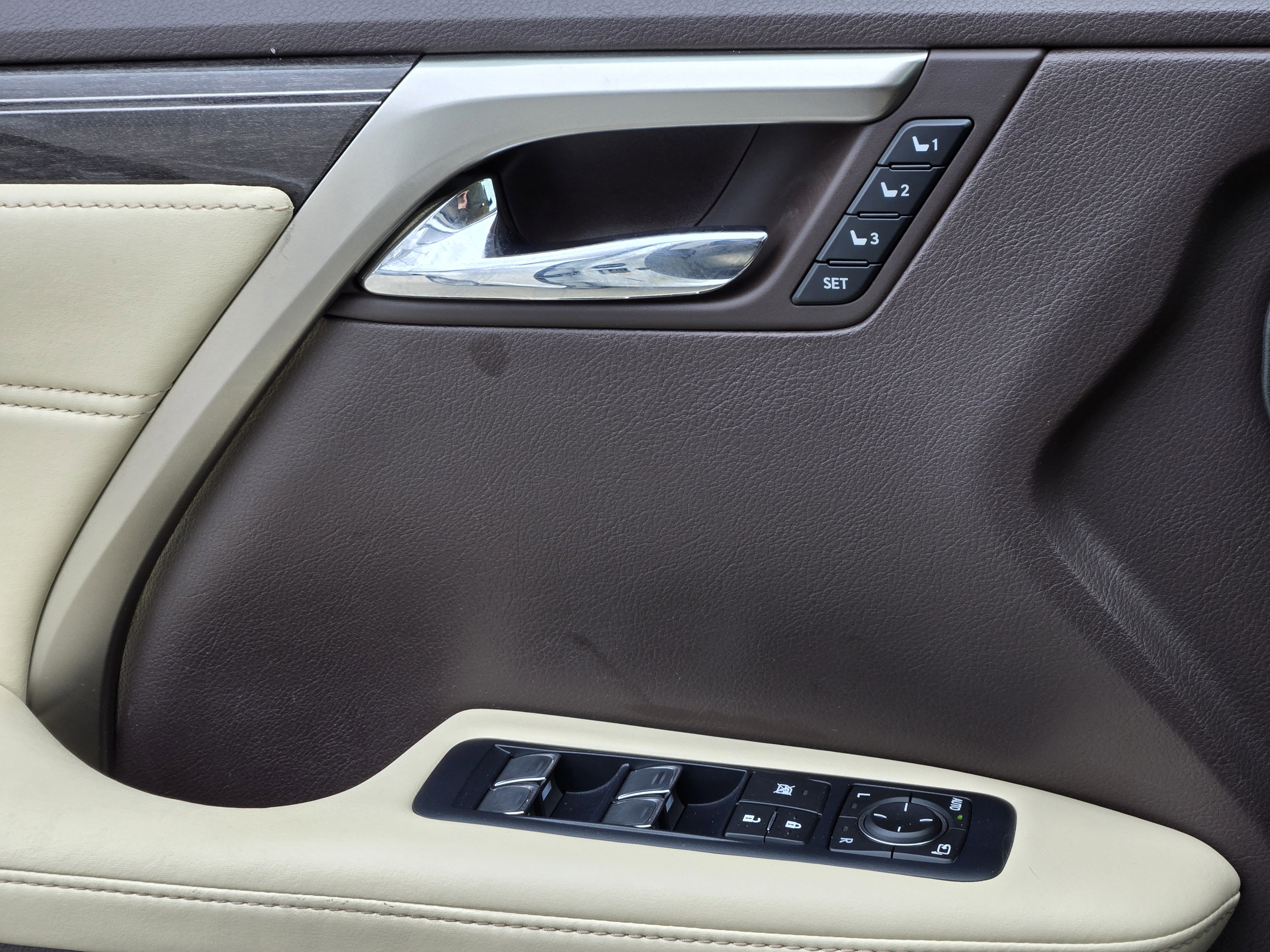 Used 2020 Lexus RX 350L Luxury image 30