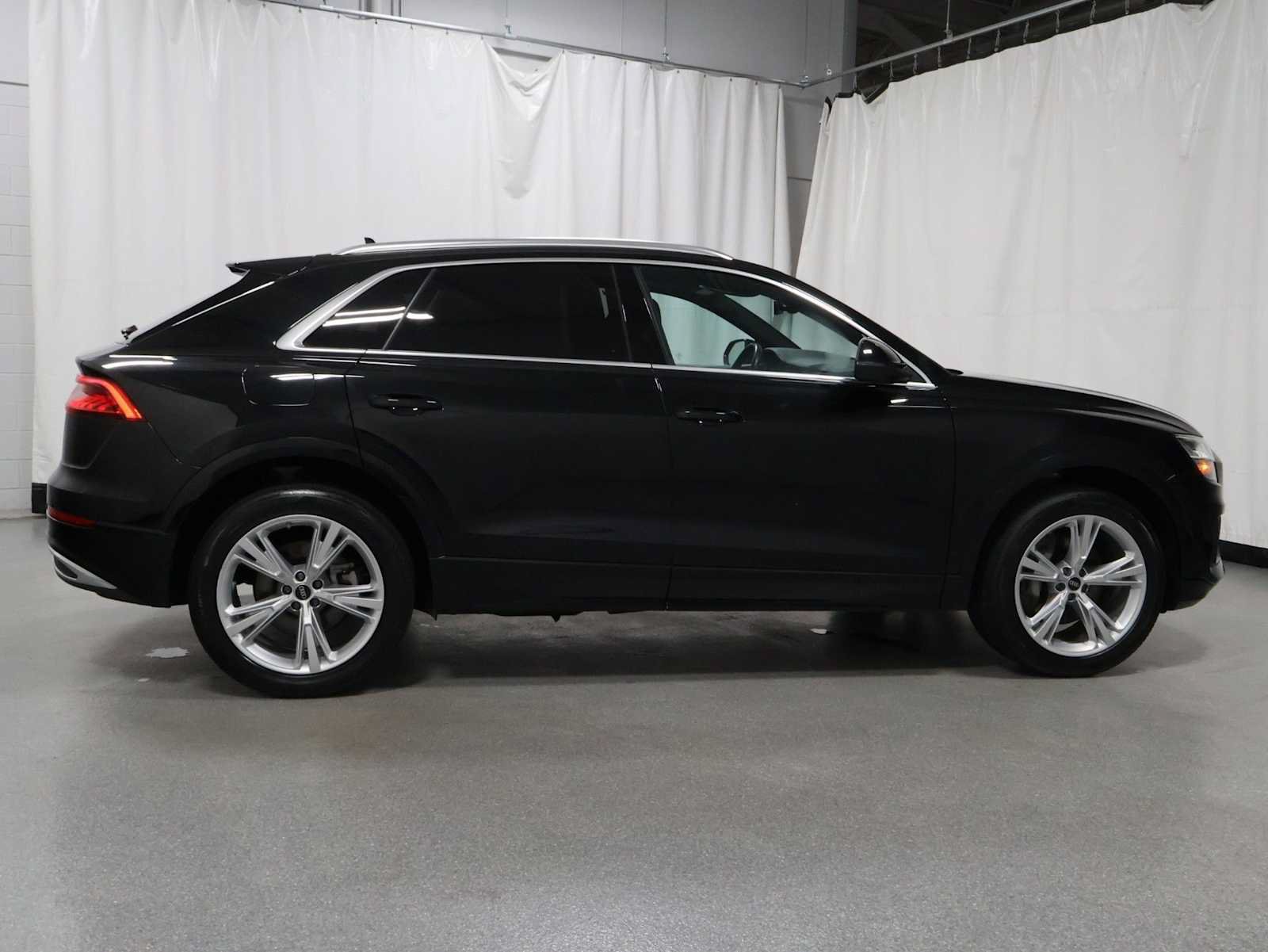 Used 2023 Audi Q8 Prestige w/ Prestige Package AWD/4WD image 10