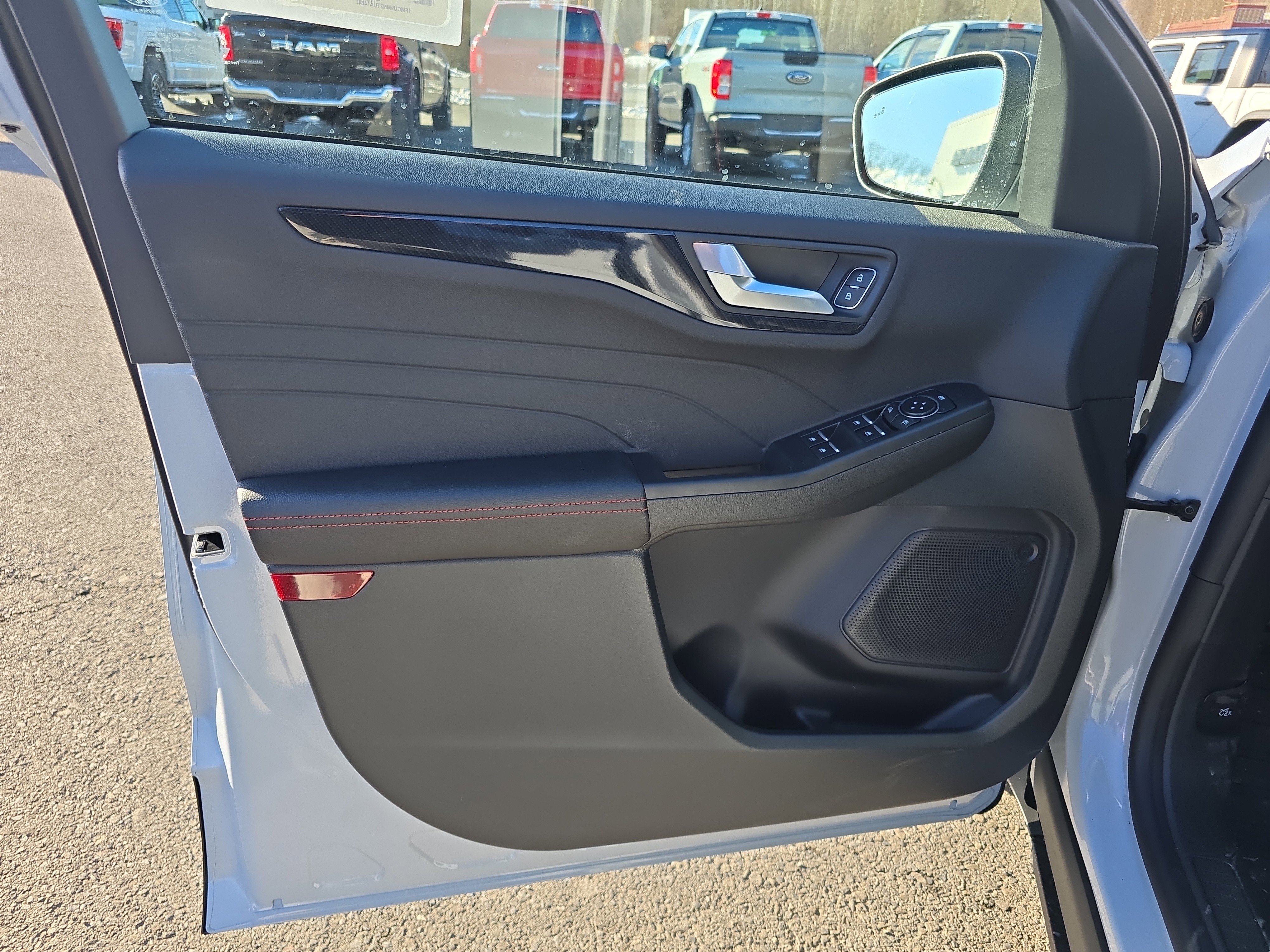 New 2026 Ford Escape ST-Line w/ Tech Pack #1 image 18
