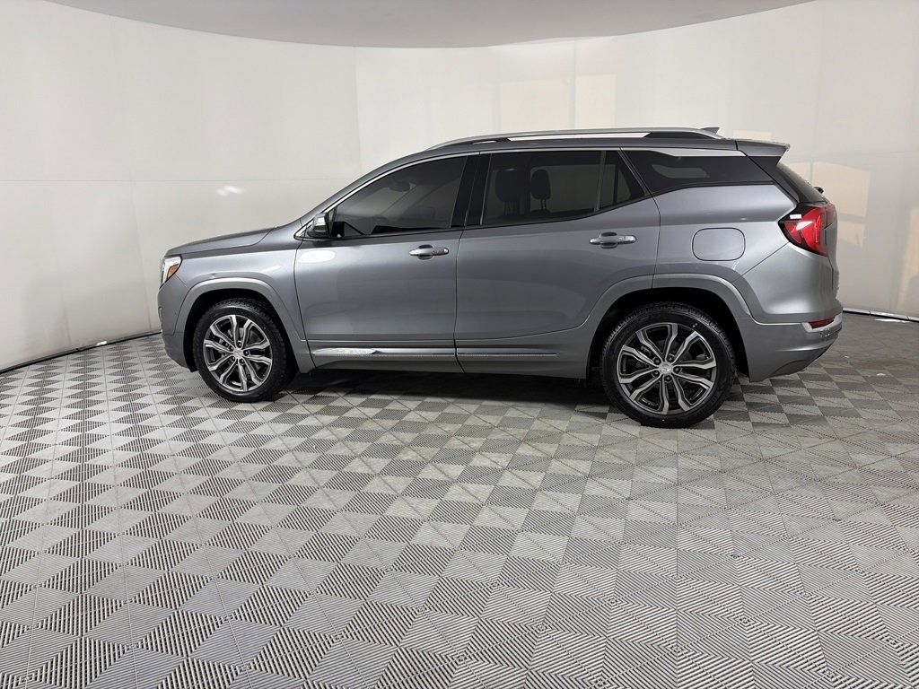 Used 2020 GMC Terrain Denali w/ Denali Premium Package image 4