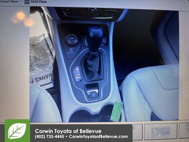 Used 2020 Jeep Cherokee Latitude Plus w/ Cold Weather Group AWD/4WD image 2