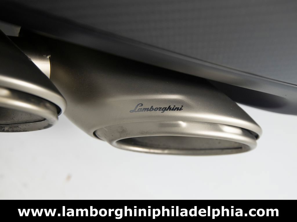Used 2023 Lamborghini Urus Performante AWD/4WD image 57