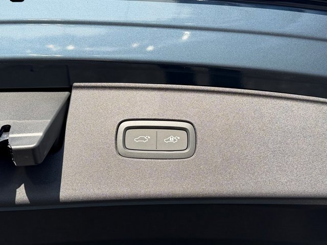 New 2025 Volvo EX90 Ultra w/ Protection Package Premier image 15