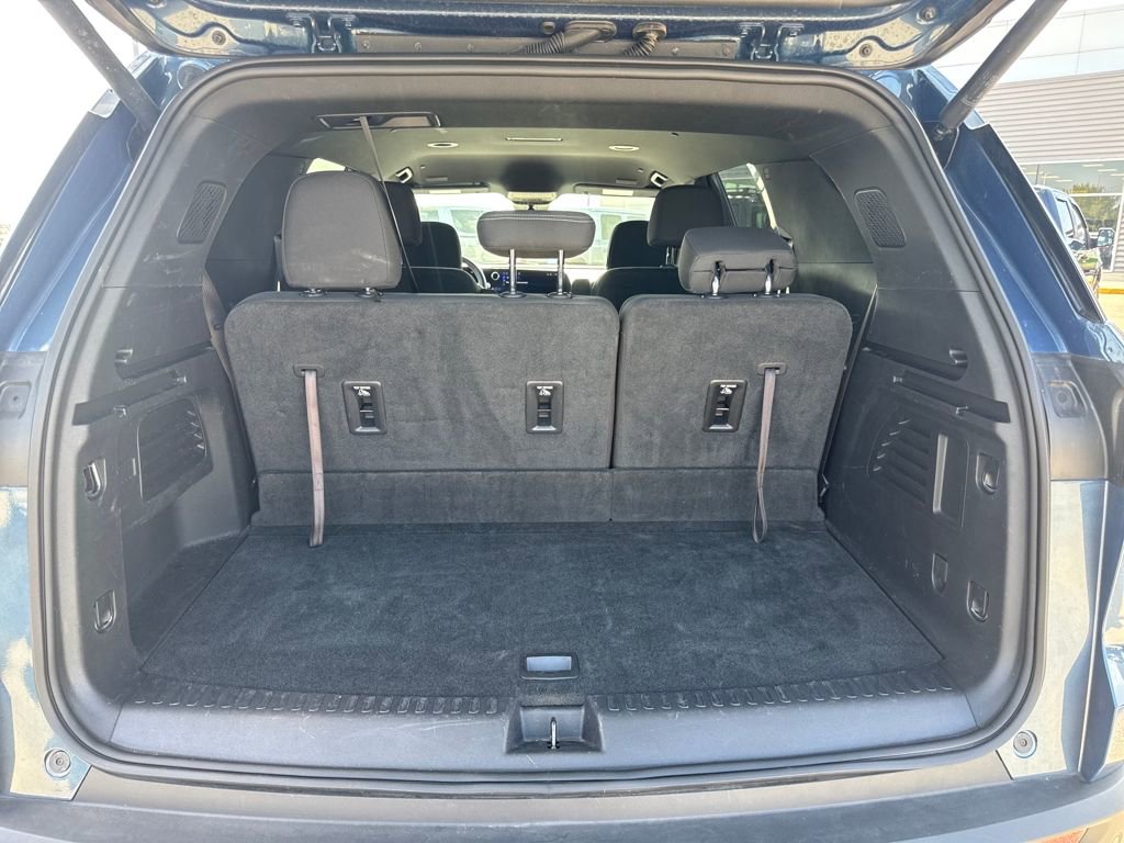 Used 2025 Chevrolet Traverse LT image 5