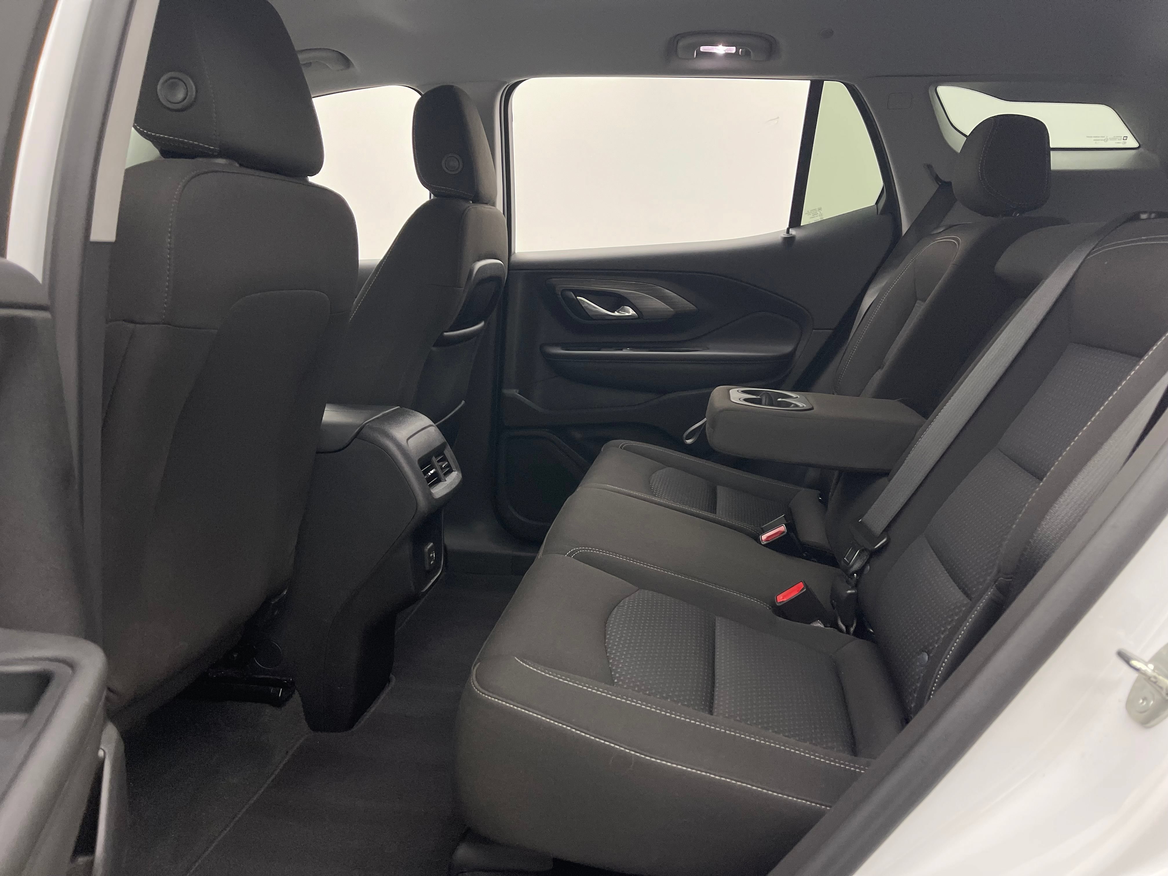 Used 2024 GMC Terrain SLE FWD image 35