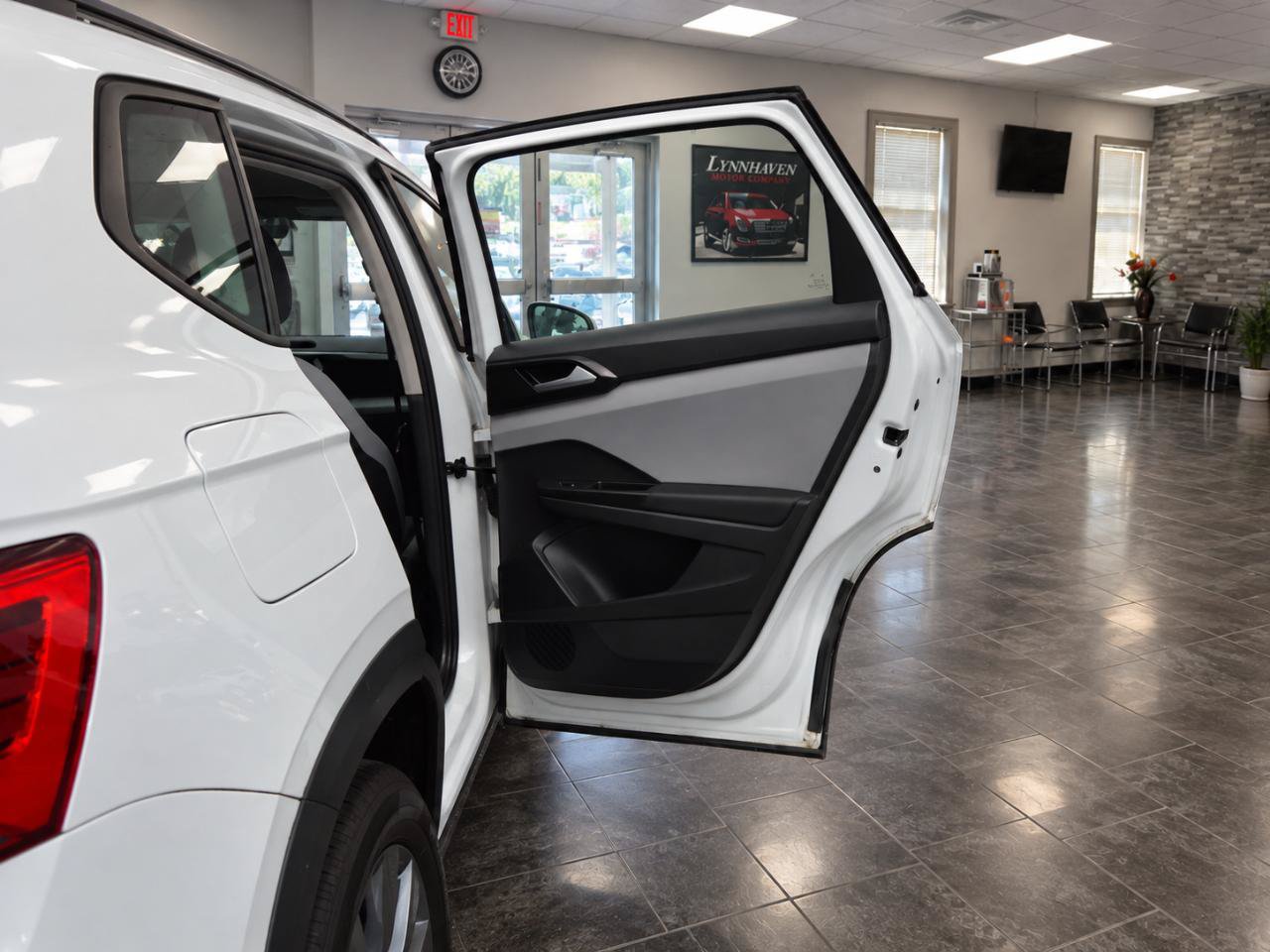 Used 2022 Volkswagen Taos S AWD/4WD image 19