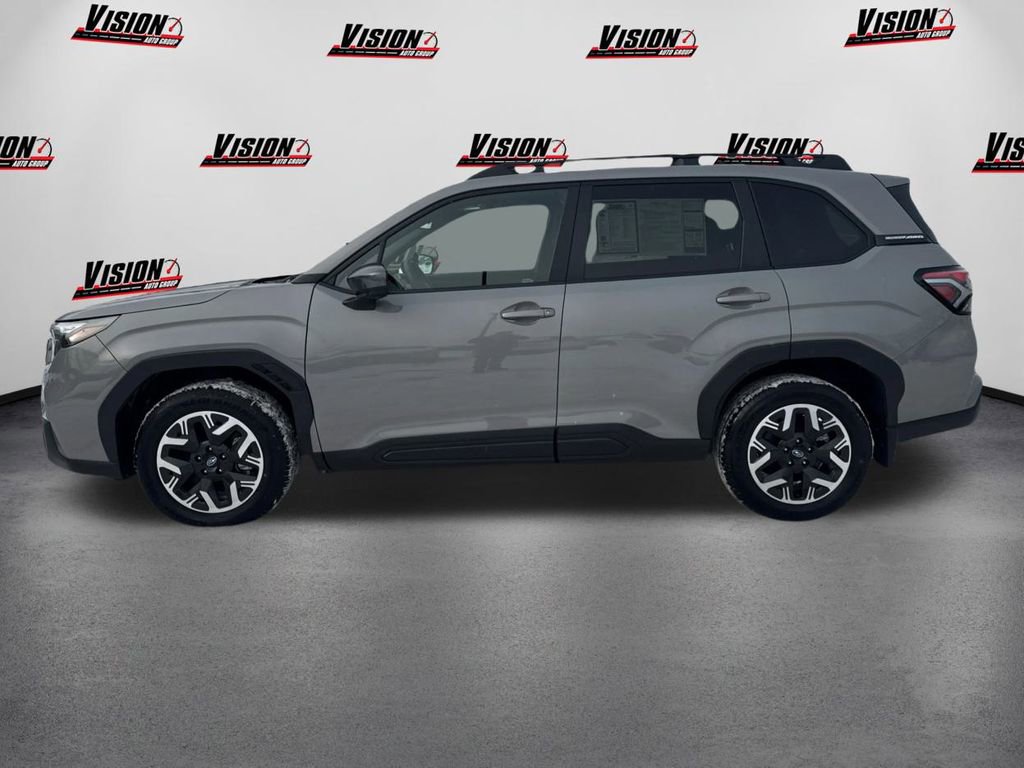 Used 2025 Subaru Forester Premium image 8