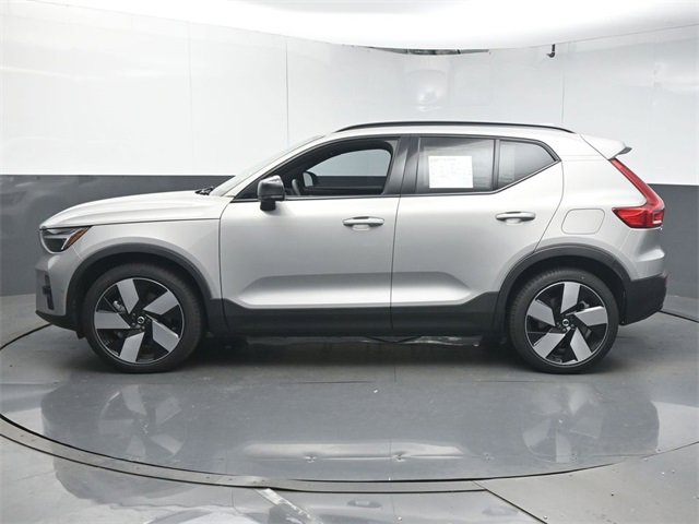 Used 2024 Volvo XC40 Recharge Plus w/ Protection Package Premier image 5