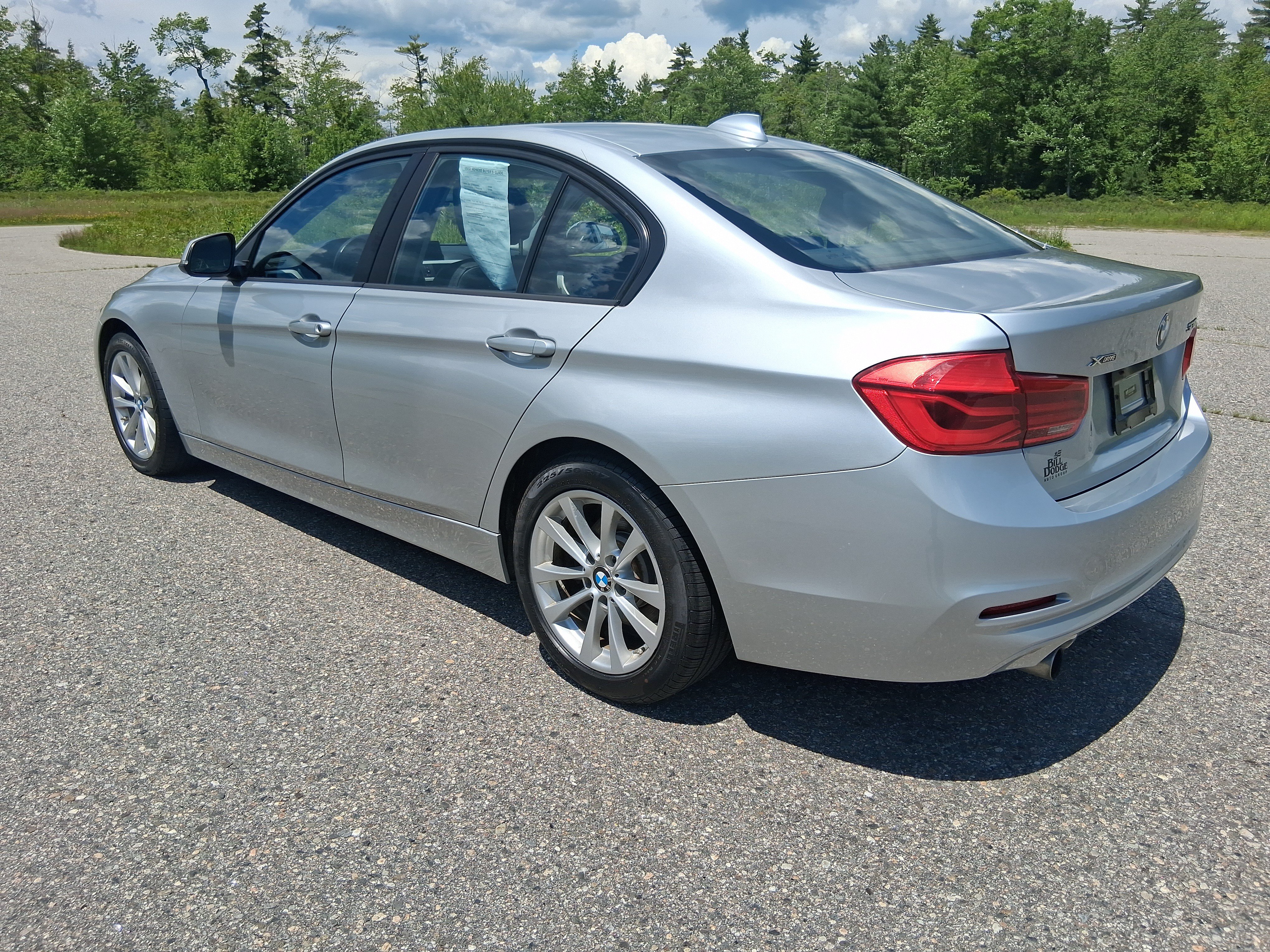 Used 2018 BMW 320i xDrive Sedan AWD/4WD image 7