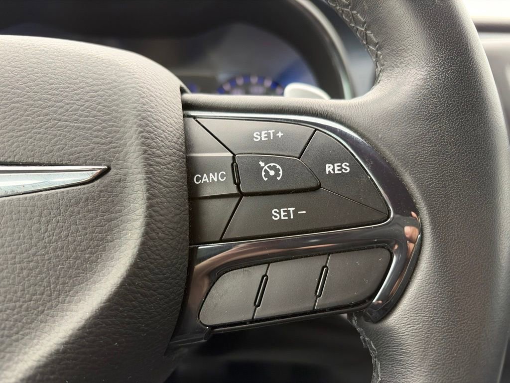 Used 2016 Chrysler 200 S FWD image 18