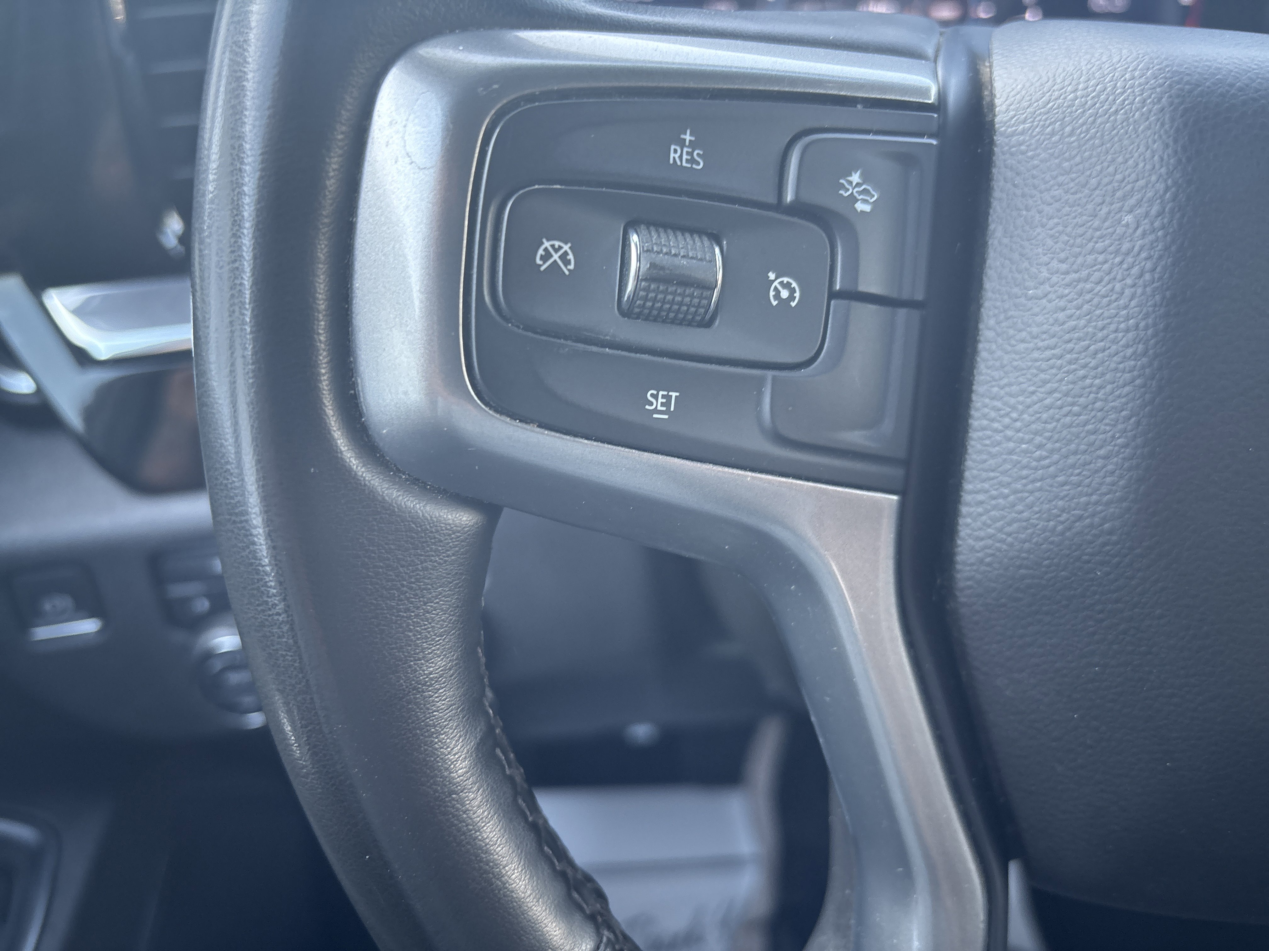 Used 2024 Chevrolet Silverado 2500 LT image 19