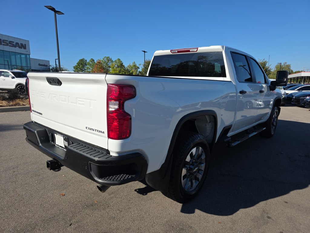 Used 2025 Chevrolet Silverado 2500 Custom w/ Custom Value Package AWD/4WD image 11