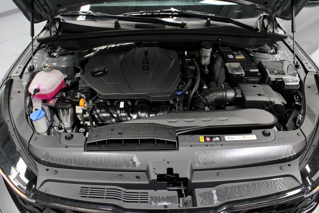 Used 2025 Kia K5 GT-Line w/ GT-Line Premium Package FWD image 17