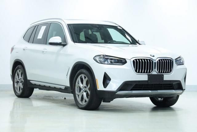 Used 2024 BMW X3 xDrive30i AWD/4WD image 3