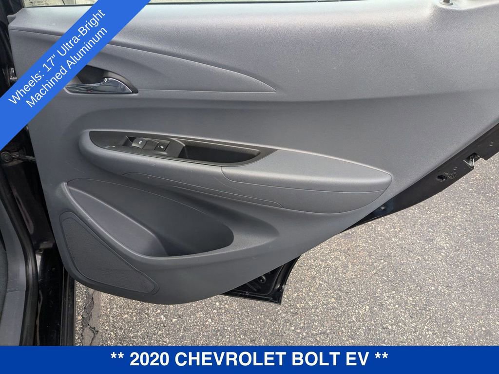Used 2020 Chevrolet Bolt Premier w/ Infotainment Package image 33