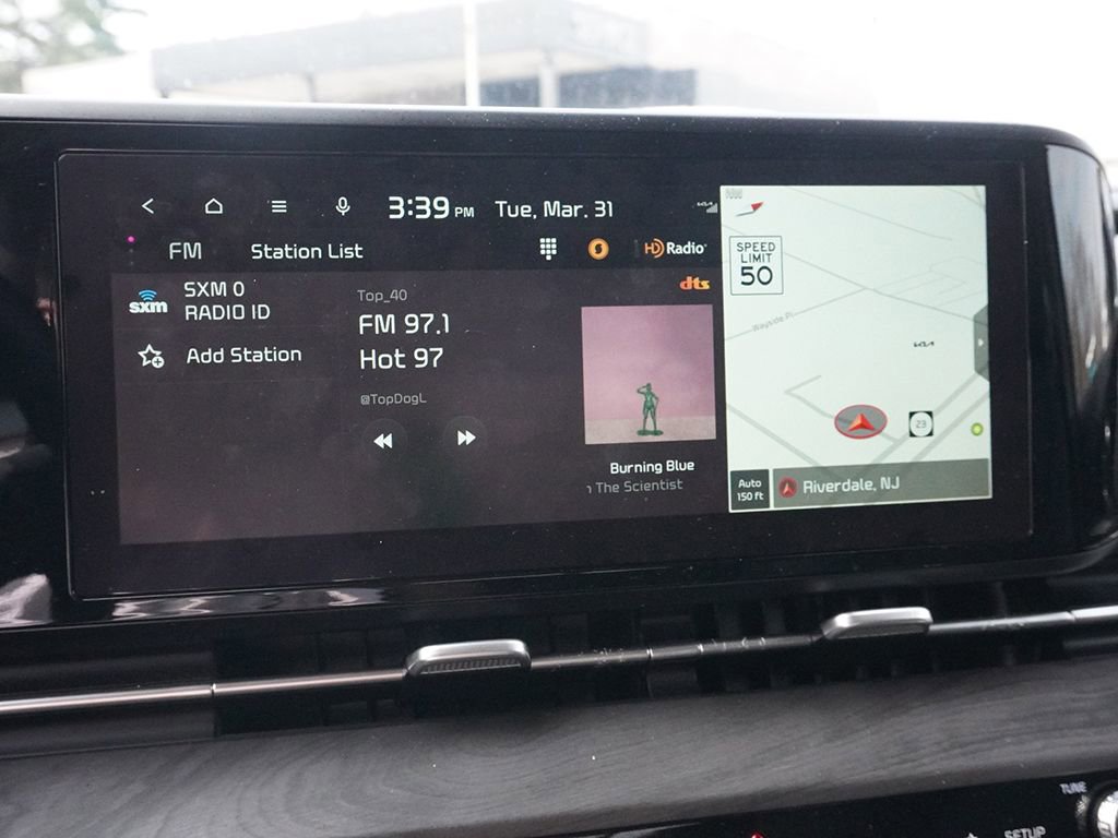 Used 2024 Kia Carnival EX image 44