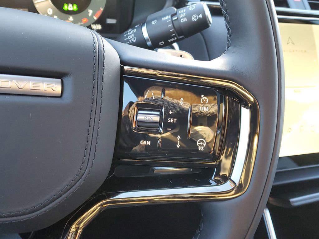 New 2026 Land Rover Range Rover Velar Dynamic SE image 16