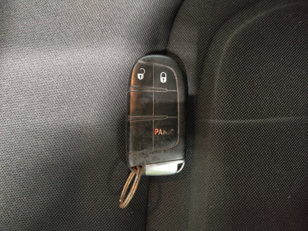 Used 2020 Jeep Renegade Latitude AWD/4WD image 32