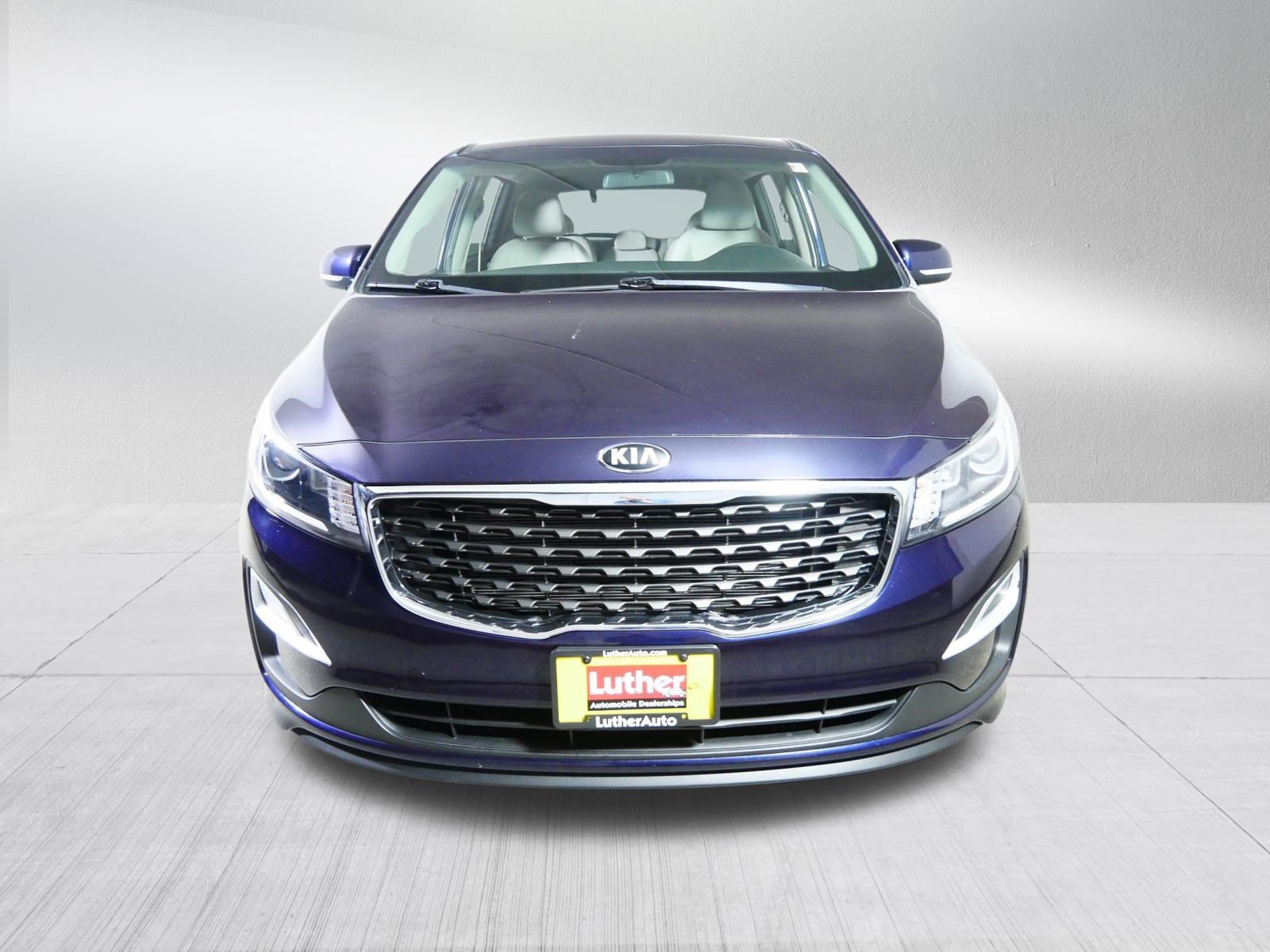 Used 2019 Kia Sedona LX FWD image 2