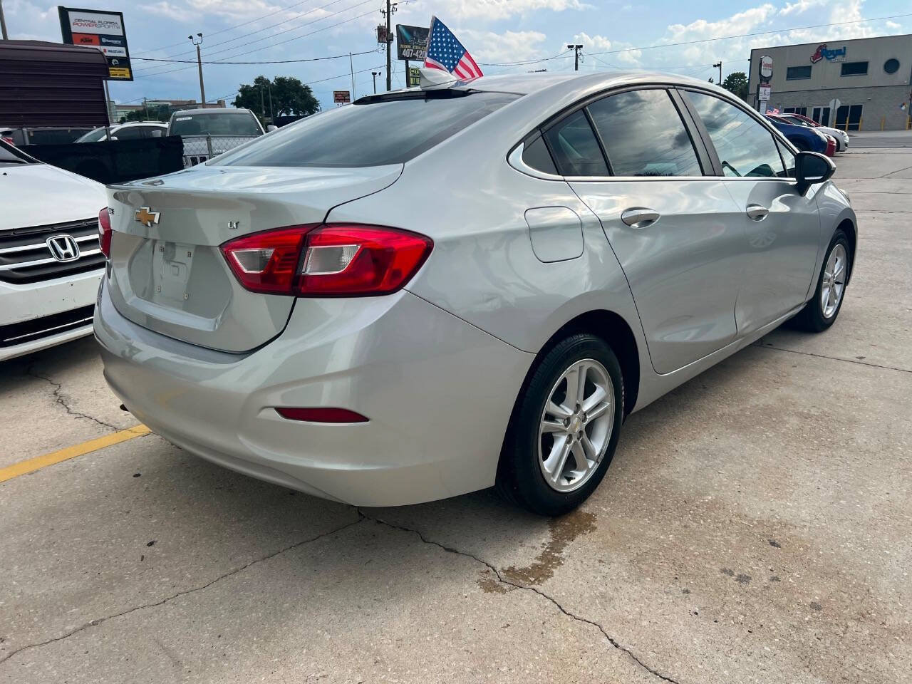 Used 2018 Chevrolet Cruze LT w/ Convenience Package FWD image 7