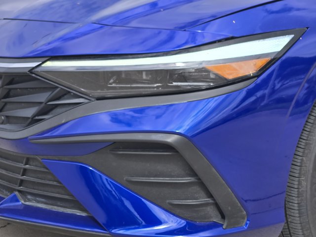 Certified 2026 Hyundai Elantra SE FWD image 9
