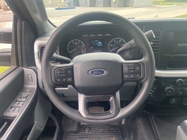 New 2025 Ford F550 4x4 Crew Cab Super Duty w/ XLT Value Package image 21