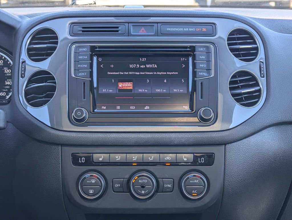 Used 2017 Volkswagen Tiguan SEL image 18