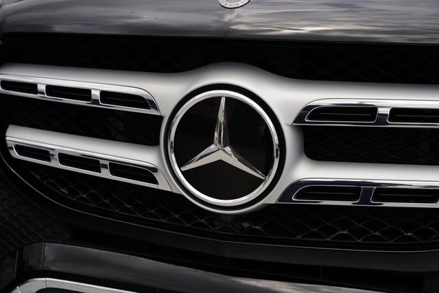 Used 2023 Mercedes-Benz GLS 450 4MATIC image 20