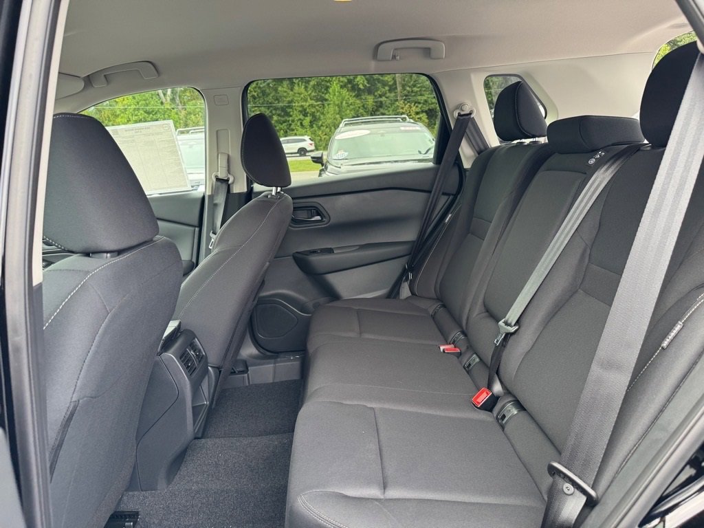 New 2026 Nissan Rogue S image 11