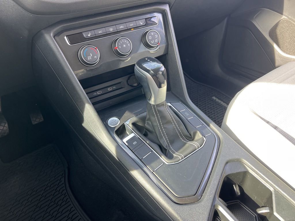 Used 2022 Volkswagen Tiguan S image 19
