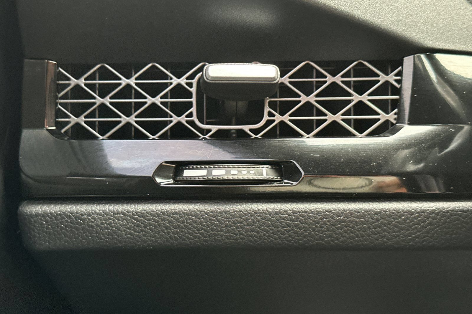 Used 2025 Honda Accord Sport image 33