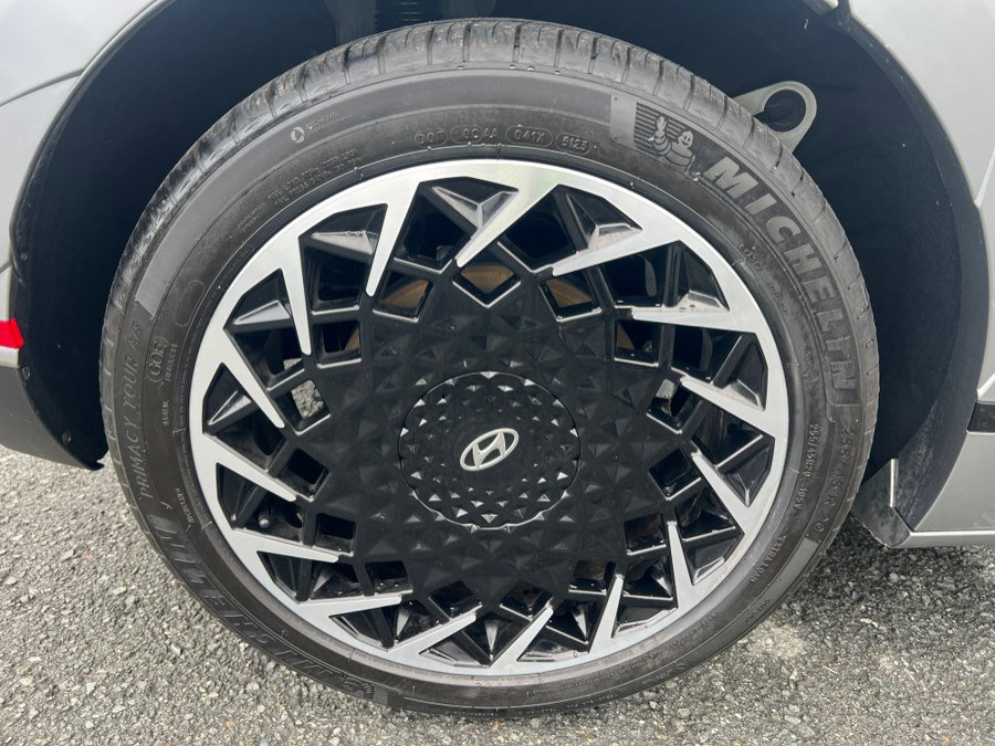 Used 2024 Hyundai Ioniq 5 Limited image 60