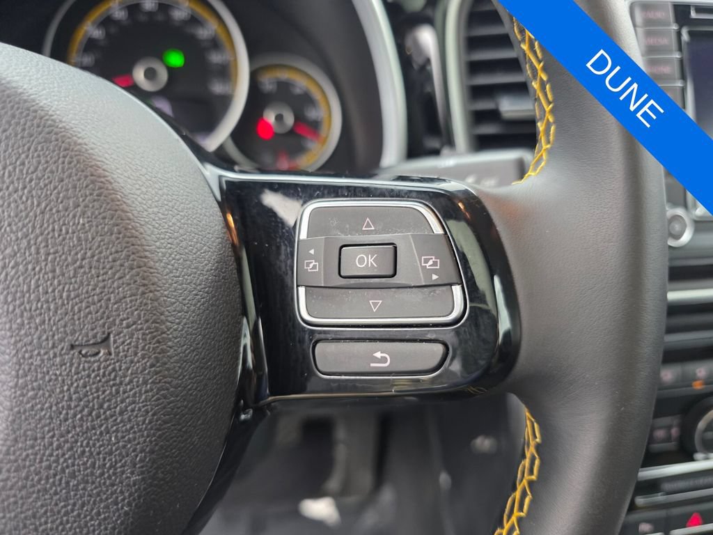 Used 2018 Volkswagen Beetle 2.0T Dune FWD image 18