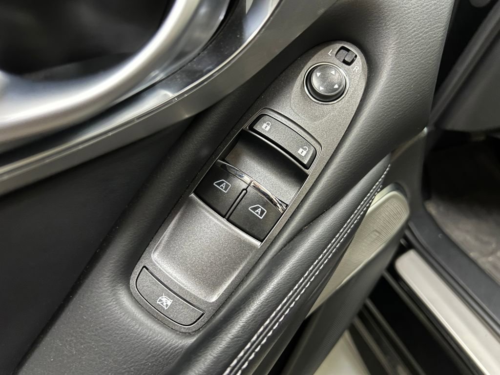 Used 2018 INFINITI Q60 3.0t Luxe w/ Sensory Package 3.0T Luxe image 35