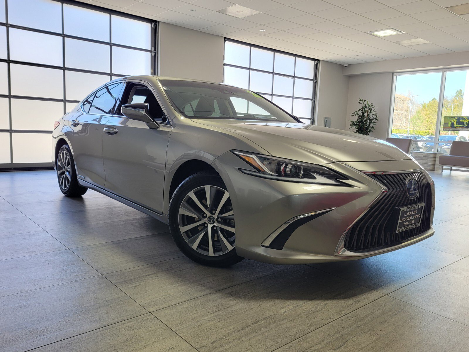 Used 2020 Lexus ES 300h w/ Accessory Package 2 image 7