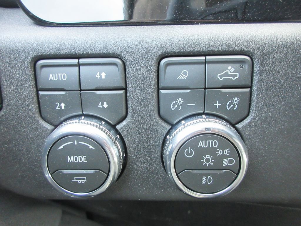 New 2026 GMC Sierra 2500 SLT image 17