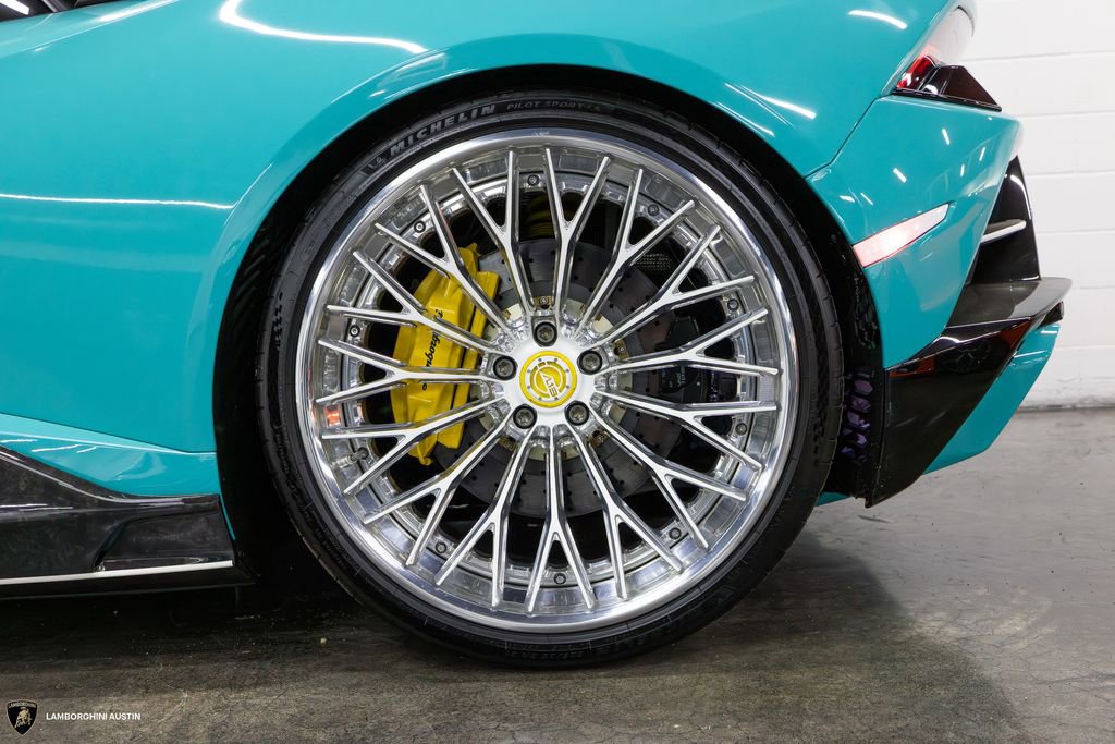 Used 2022 Lamborghini Huracan EVO RWD image 6