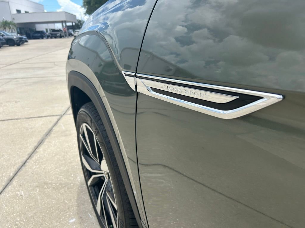 New 2026 Volkswagen Atlas Cross Sport SEL Premium R-Line AWD/4WD image 29