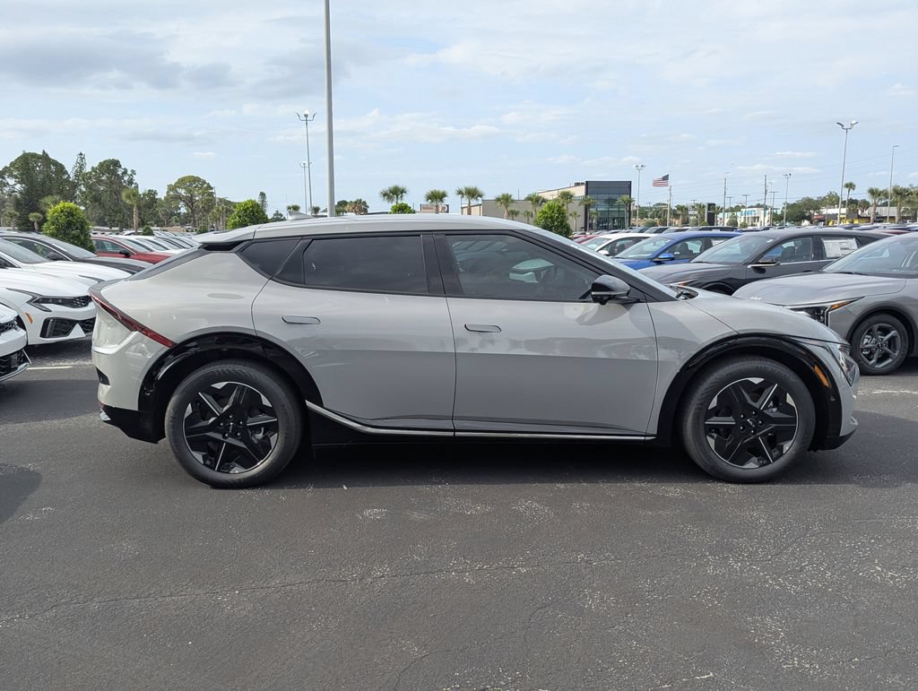 New 2026 Kia EV6 Wind RWD image 9