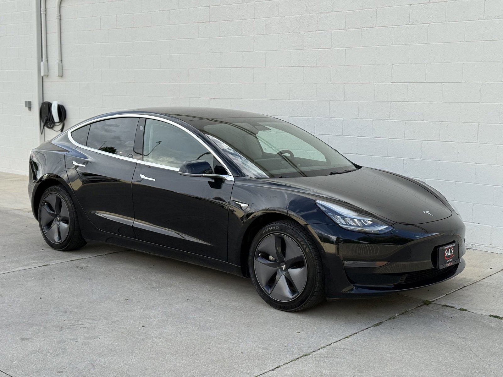 Used 2019 Tesla Model 3 Mid Range image 3