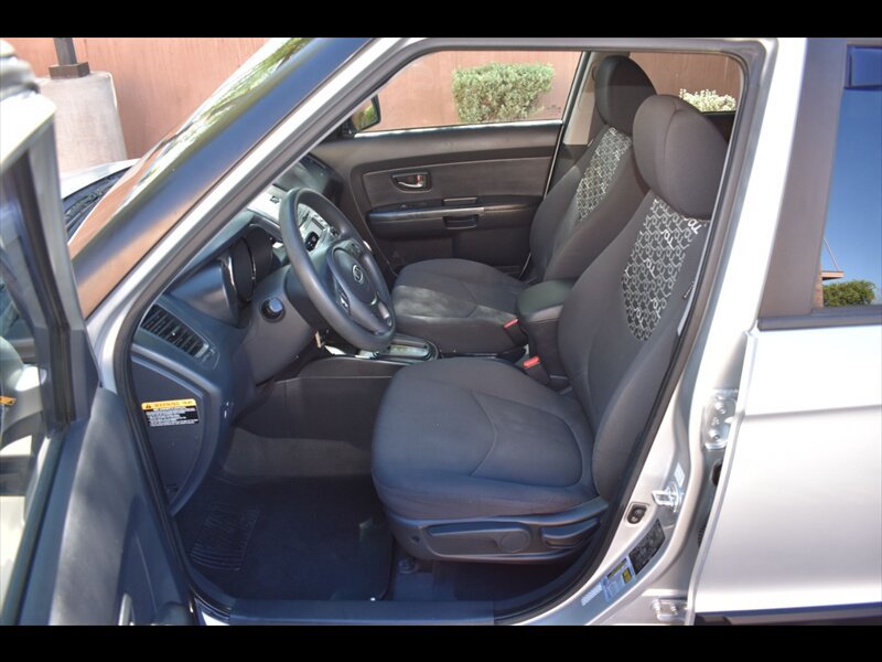 Used 2010 Kia Soul + FWD image 14