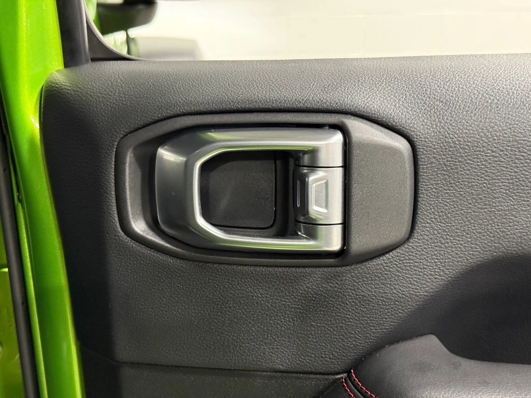 Used 2018 Jeep Wrangler Unlimited Rubicon w/ Dual Top Group image 60