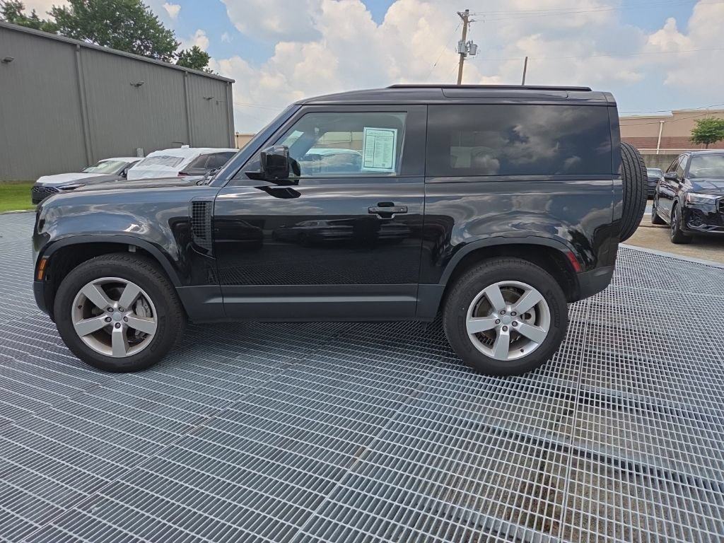 Used 2025 Land Rover Defender 90 S AWD/4WD image 2