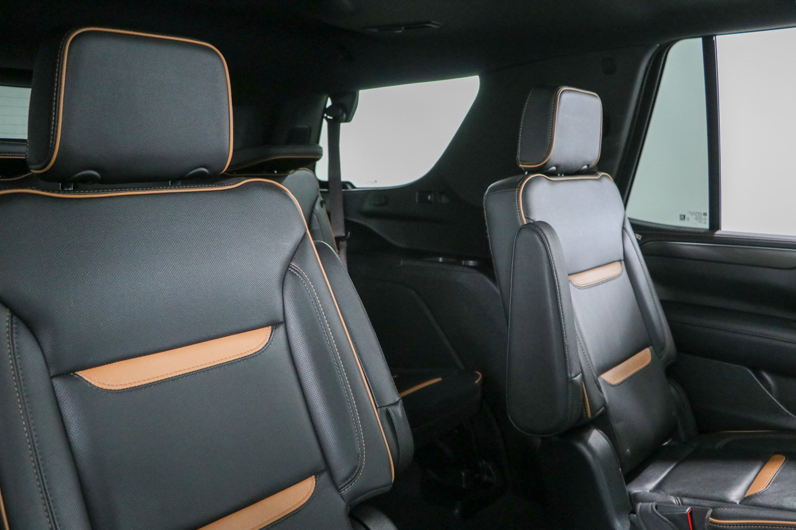 Used 2022 GMC Yukon AT4 AWD/4WD image 32