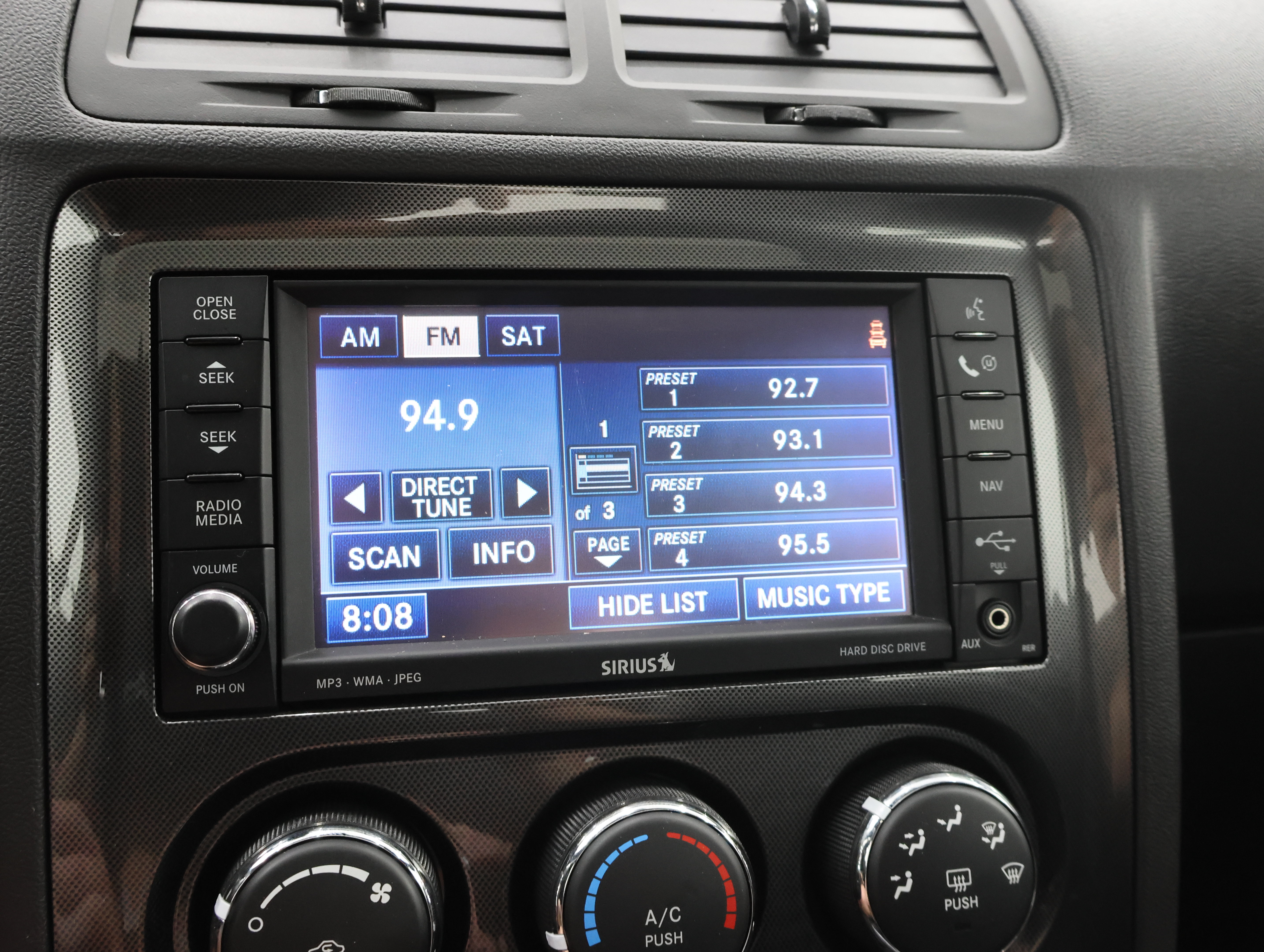 Used 2010 Dodge Challenger R/T RWD image 37