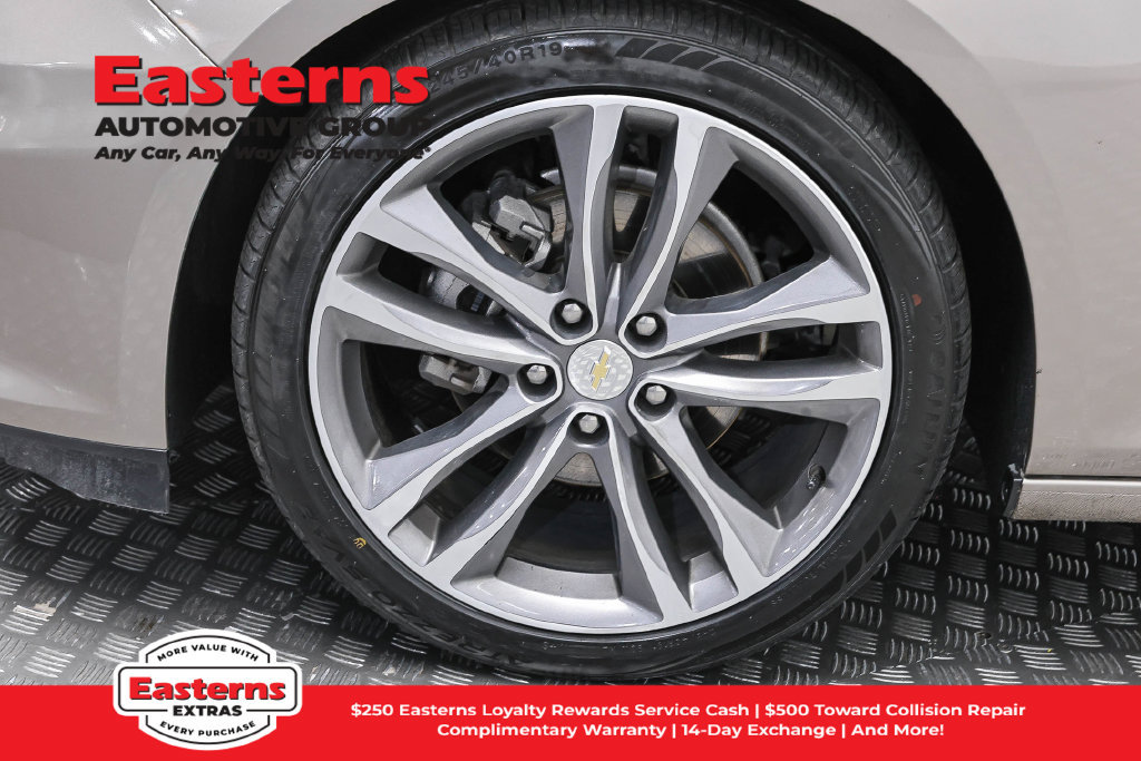 Used 2024 Chevrolet Malibu LT FWD image 35